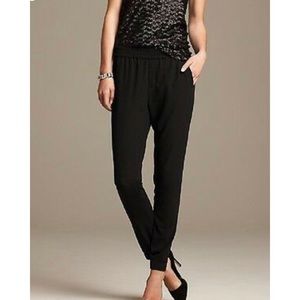 Banana Republic Size 2 Satiny Jogger